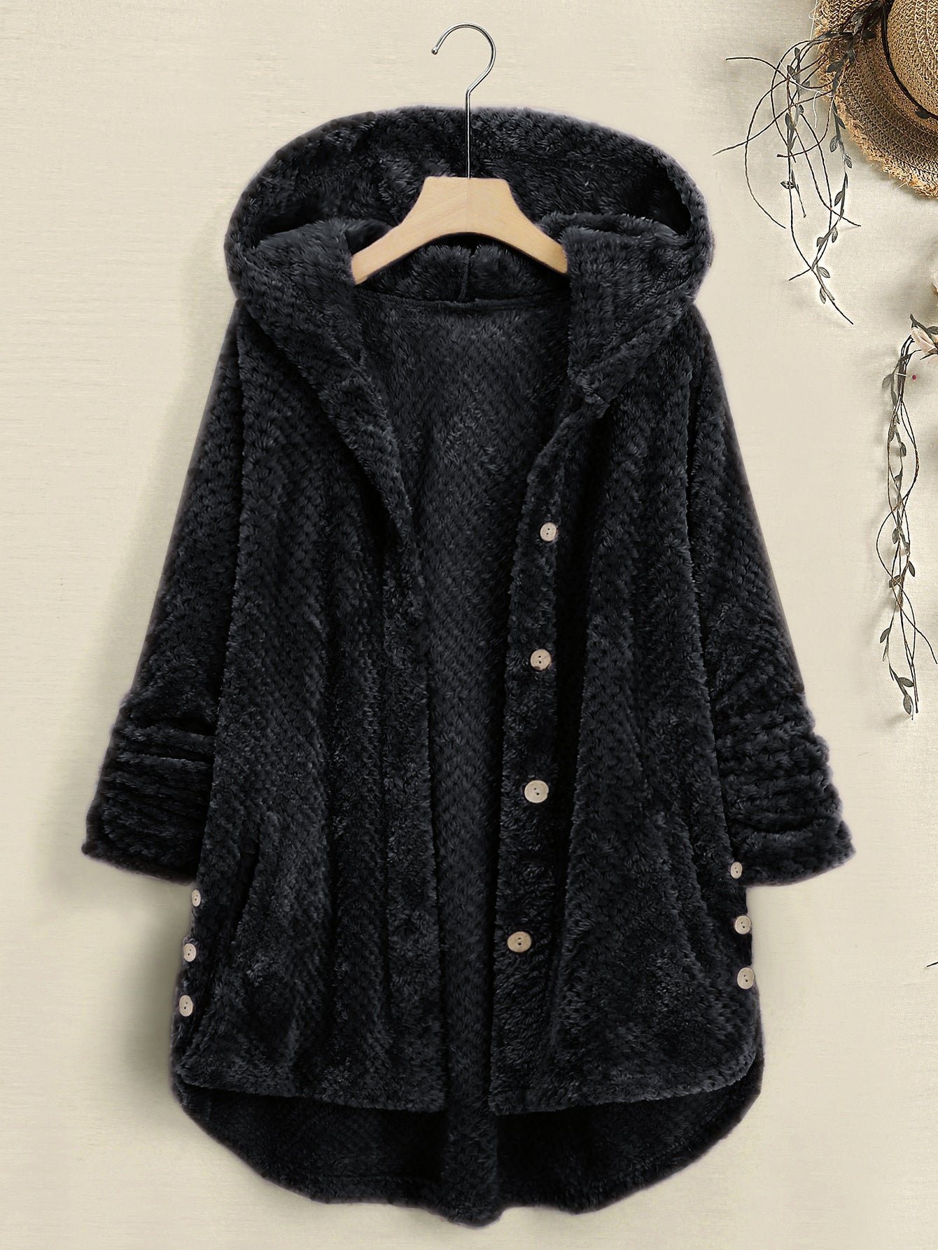 Mila Coat – Enveloping elegance for the coldest days